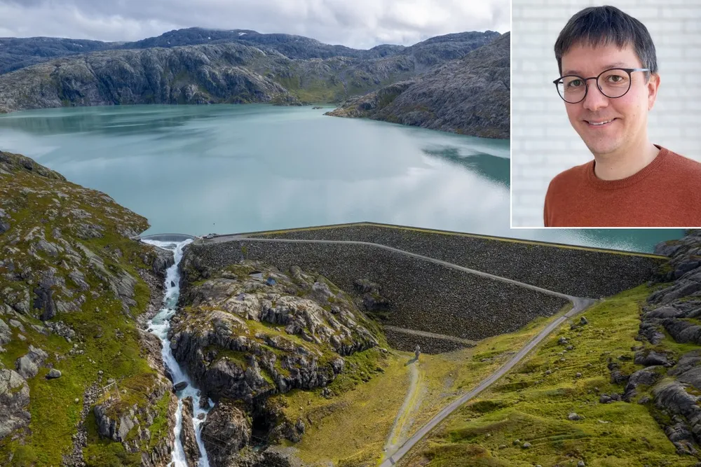 Midtbotnvatnet vil forsyne kraftverket Blåfalli Fjellhaugen. Magne Andresen (innfelt) er myndighetskontakt i SKL.