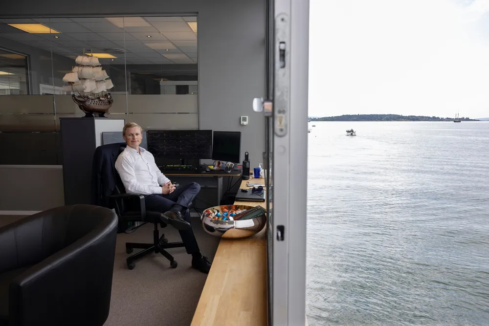 Shippingforvalter Joakim Hannisdahl er overrasket over prisingen av flere shippingaksjer etter hendelsene i Midtøsten på tirsdag.