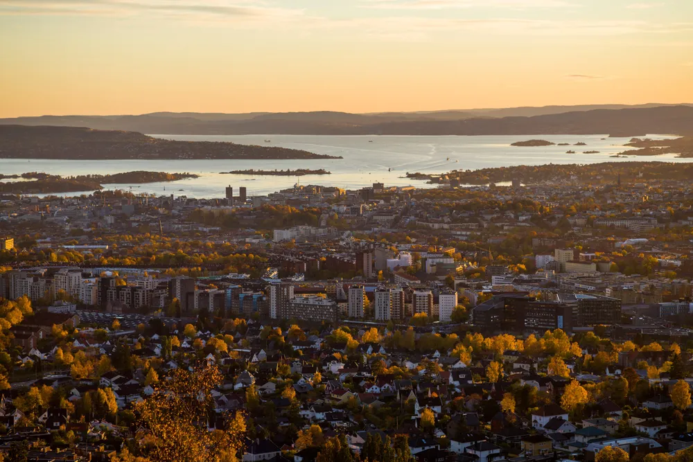 Over 20 eiendomsmeglere hadde en inntekt på mer enn fire millioner kroner i 2023, viser ferske ligningstall.