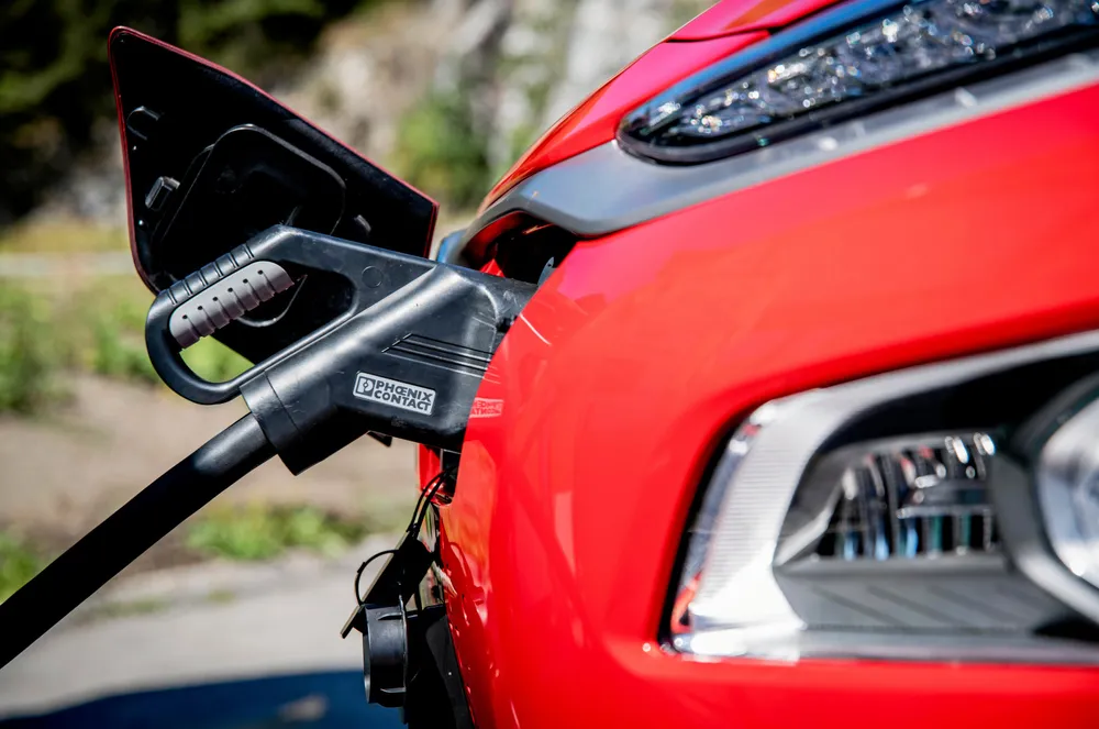 I september i år var 96 prosent av alle solgte personbiler i Norge elektriske. Samtidig har avgiftslettelsene til elbiler aldri vært høyere.