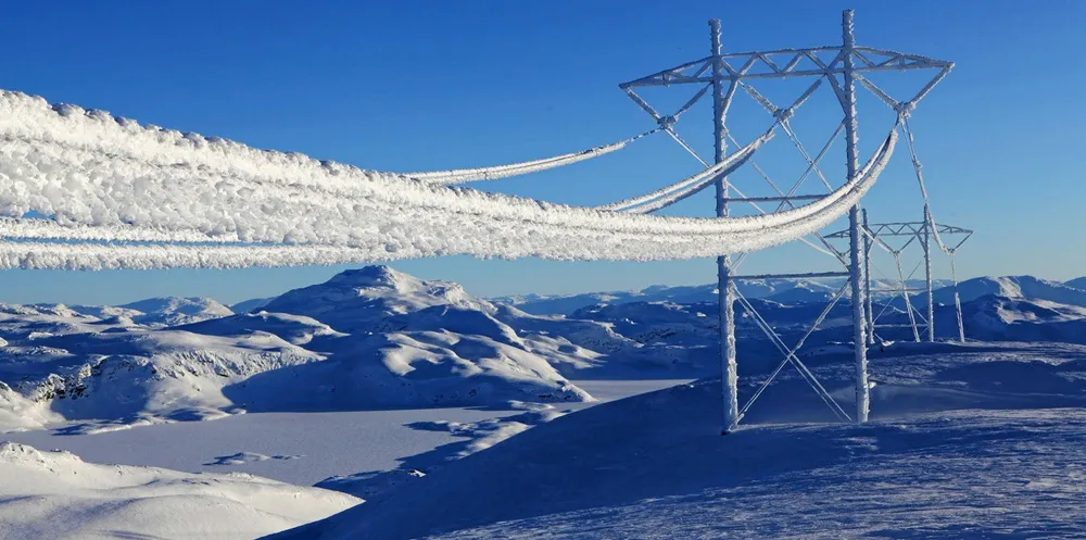 Statnett varsler oppgradering av strømnettet i Innlandet. Illustrasjonsbilde av 420 kV linjen Sima Aurland.