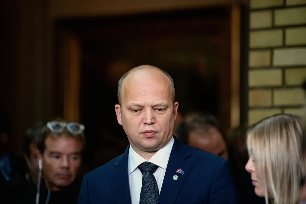 Trygve Slagsvold Vedum sier høyprisavgiften på kraft skal være midlertidig. Men siden den er respons på høye elpriser, er det vel fare for at den kommer neste gang prisene er høye også, skriver Knut Anton Mork.