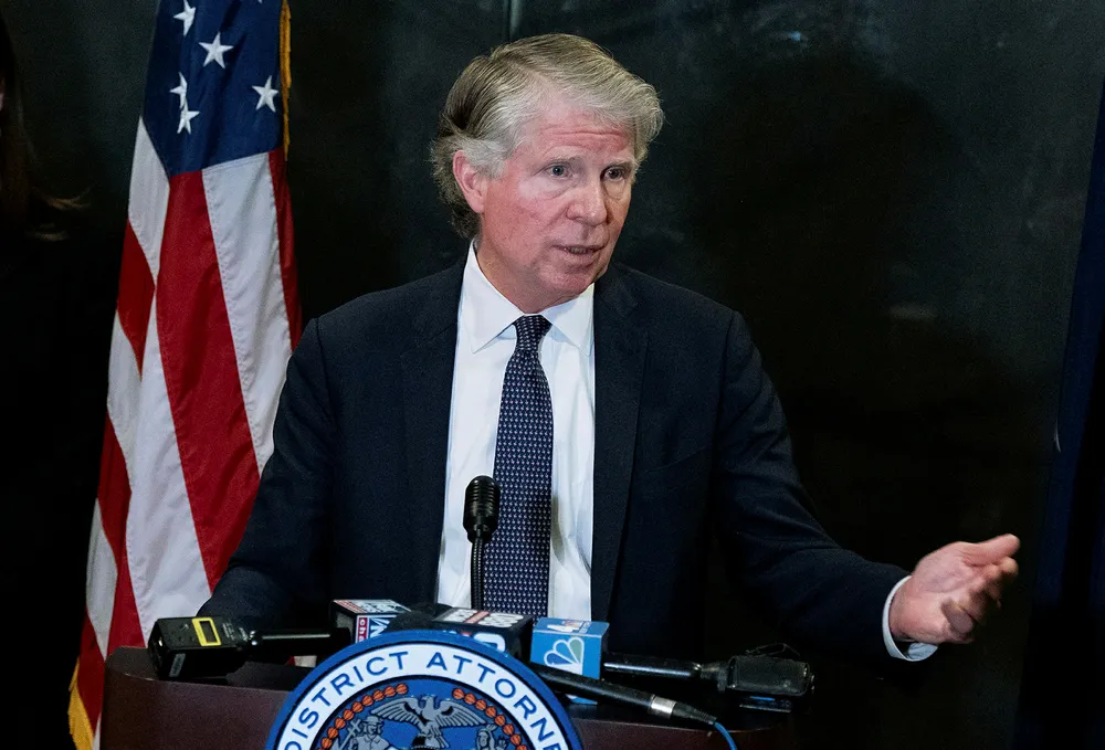 Manhattan-statsadvokat Cyrus Vance Jr. ble nok en gang stoppet fra å få innsyn i president Trumps skattemeldinger. Tirsdag blokkerte en ankedomstol hans siste innsynsforsøk, som følge av en anke fra Trumps advokater