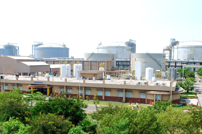 Two spot cargoes were delivered to Dahej in recent days.