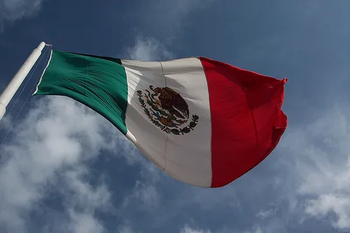 Mexico’s PRI drops oil investment ban