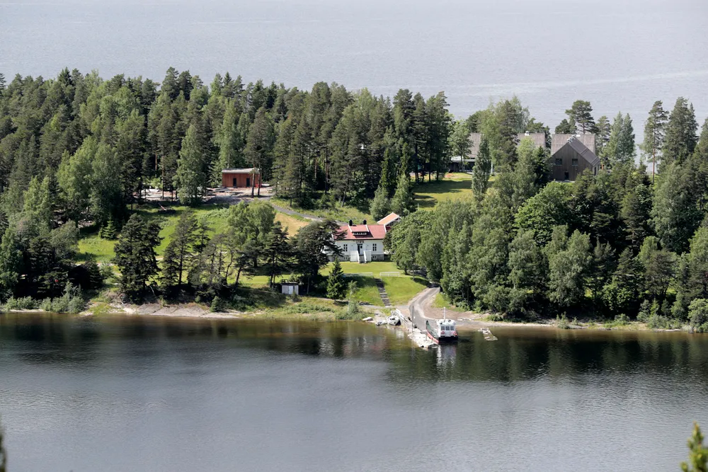 Utsikt over Utøya fra åsen. I september starter opptakene til Erik Poppes film om terroren der. Foto: Lise Åserud / NTB scanpix Foto: Lise Åserud/NTB Scanpix.