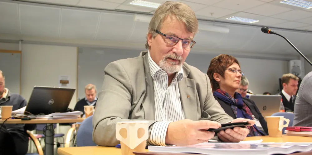 Knut-Werner Hansen, kystfisker og æresmedlem i Norges Fiskarlag, skriver om polsk riksdag og uenigheter internt i organisasjonen i dette leserinnlegget.