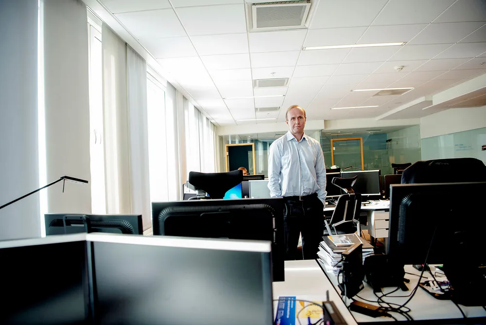 Forvalter Hans Thrane Nielsen i Storebrand er bekymret for utviklingen i en indeks i kredittmarkedet.