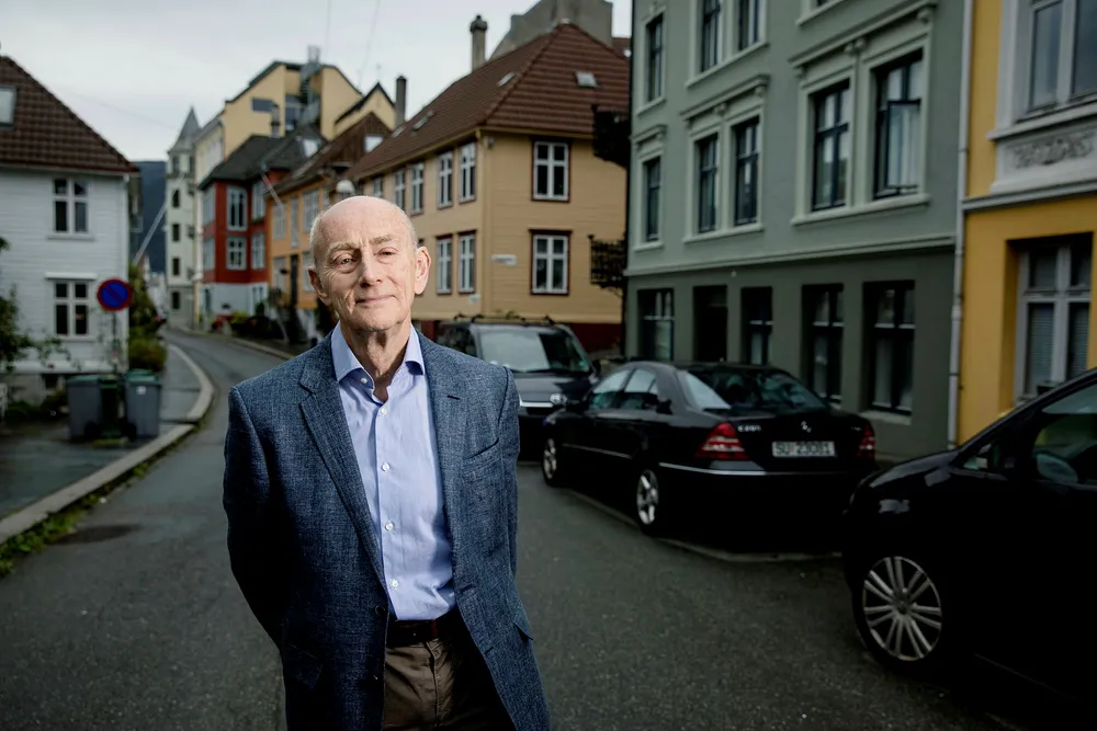 – Vi lever i en rettsstat, og da må det være en selvfølge at staten er forpliktet til å rette opp ulovlige vedtak, sier jusprofessor Jan Fridthjof Bernt ved Universitetet i Bergen.