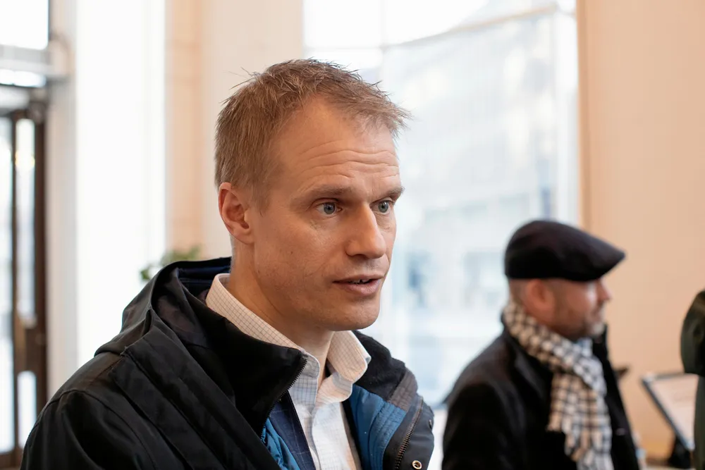 Torkel Rolfseng, konserndirektør for rammebetingelser i Elmera, mener at nettselskapene ikke er rigget få å håndtere Norgespris. De vil ikke klare å gi nødvendig kundeservice, skriver han i et høringsinnspill.