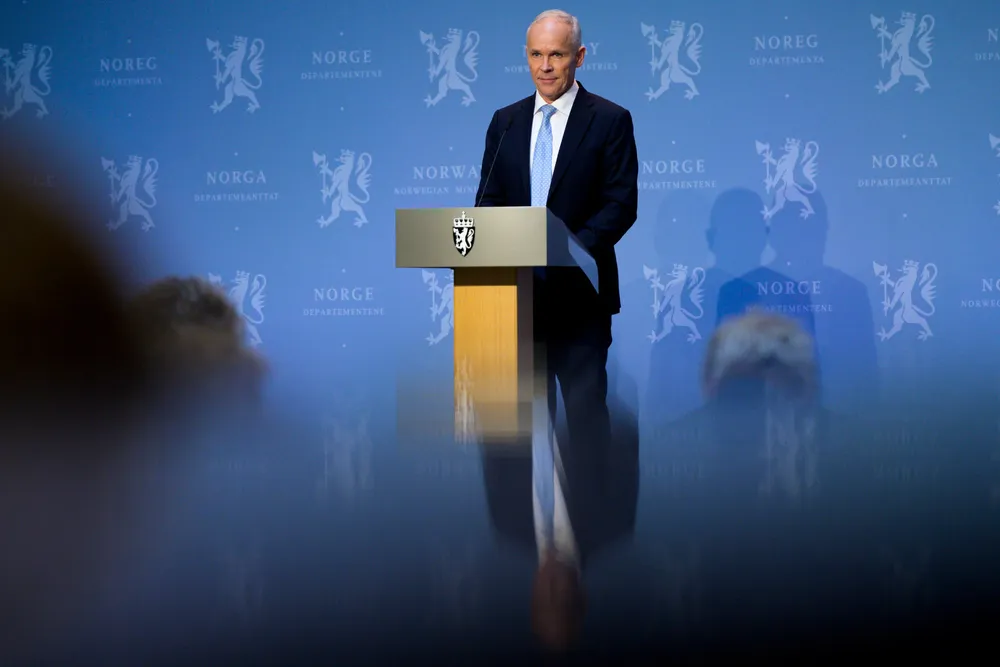 Finansminister Jan Tore Sanner la frem statsbudsjettet tidligere i år. Sjargongen tilslører hvor dyr den planlagte politikken for 2021 forventes å bli for dem som kommer etter oss, skriver kronikkforfatteren.
