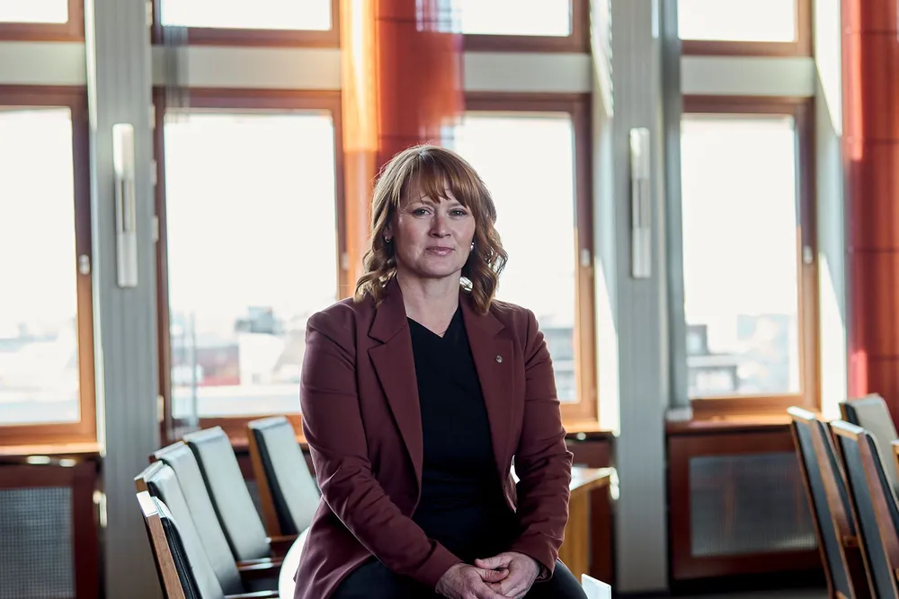 LO mener det er viktig også for inflasjonsbekjempelsen å fokusere på høy sysselsetting og ha troen på mekanismene i frontfagsmodellen. Her LO-leder Kine Asper Vistnes.