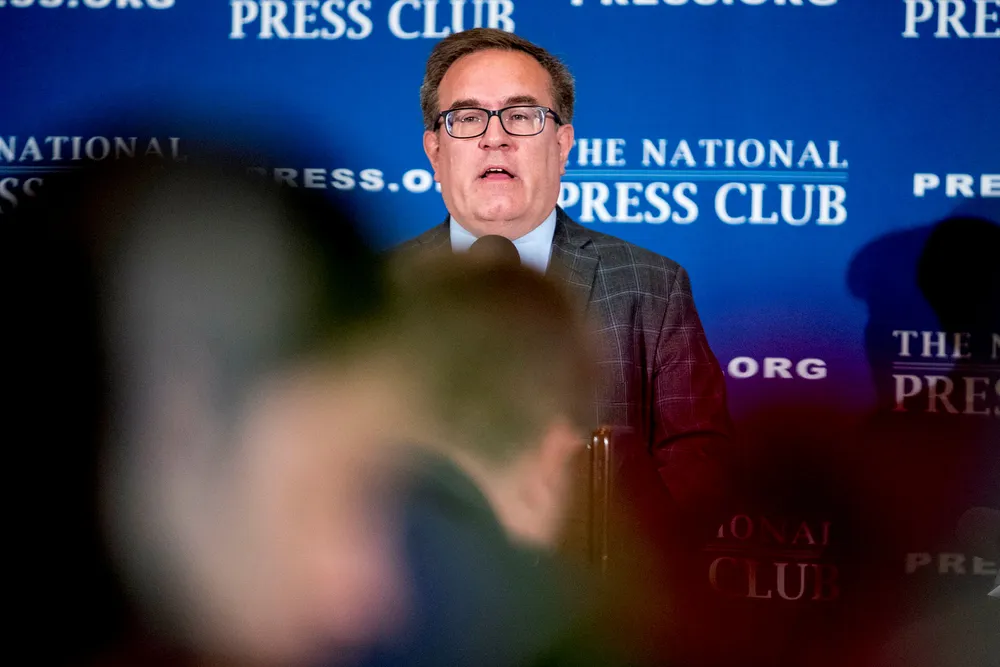 Lederen for USAs miljøverndirektorat (EPA) Andrew Wheeler sier han forventer en økning i antall kullkraftverk som følge av at Obamas plan for ren energi (Clean Power Plan) er opphevet. Onsdag signerte han den endelige versjonen av lovendringene.