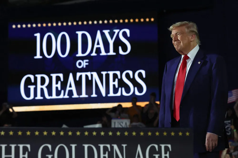 Tirsdag kveld markerte Trump sine første 100 dager som president med et folkemøte i delstaten Michigan.