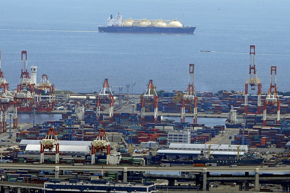 An LNG carrier in Yokohama: which is the headquarters of JGC