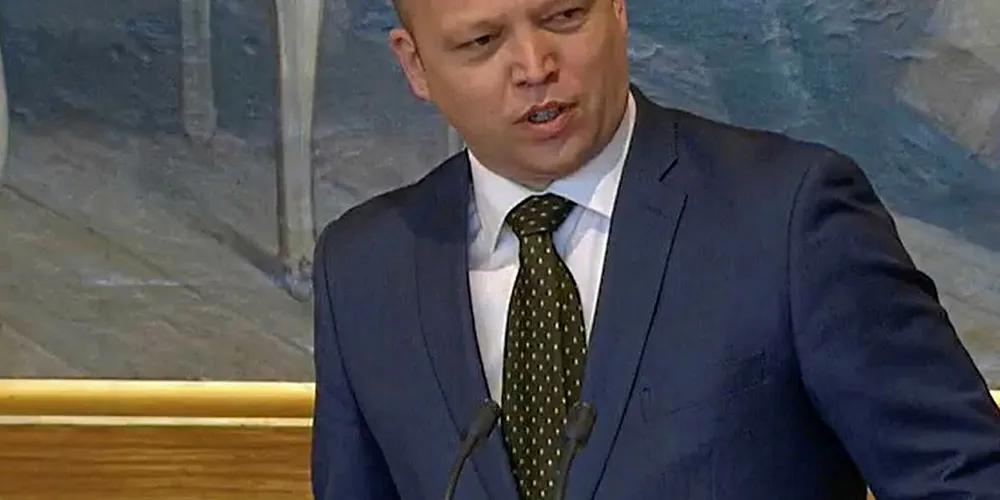 NEDSTEMT: Leder i Senterpartiet Trygve Slagsvold Vedums fikk ikke tilslutning til å utsette behandlingen i Stortinget.
