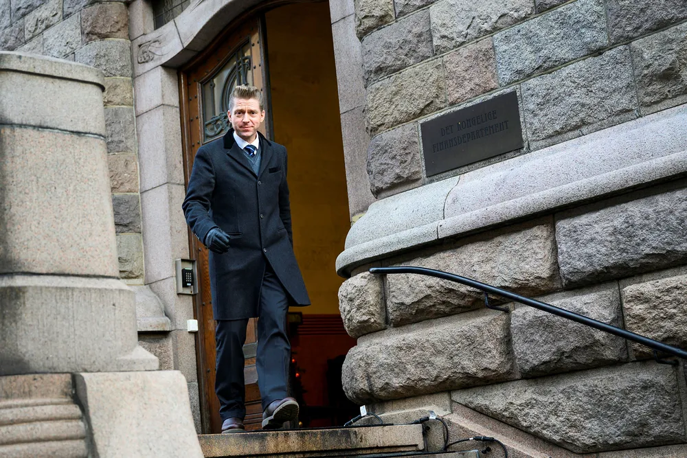 En EØS-regeltabbe gir en rekke problemer Finansdepartementet nå forsøker å løse. Statssekretær Jørgen Næsje (Frp) liker dårlig at EØS-regelen kan ramme gründere. – Dette er en viktig ordning for dem som driver med nyskapning og innovasjon, sier han.