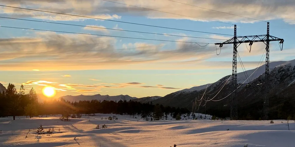 Kapasiteten på transportkanalene til og fra Midt-Norge (NO3) begrenses av hensyn til driftssikkerheten. Det fører til store prisforskjeller mellom de norske elspotområdene.