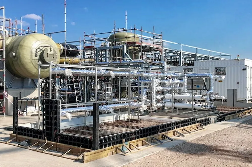An unidentified Linde electrolysis plant.