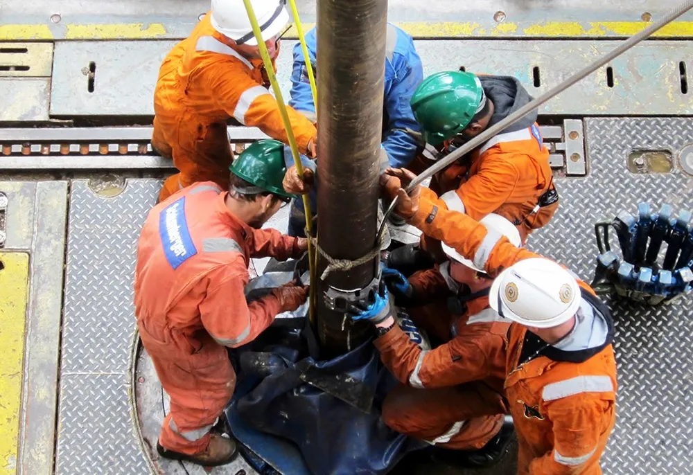 Back in action: oilfield service workers on drilling rigs off Norway