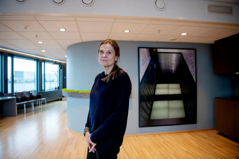 Kunstrådgiver Nina Sørlie i SEB forvaltet tidligere samlingen til Christen Sveaas. Nå gir hun råd til kunstinteresserte på vegne av SEB.