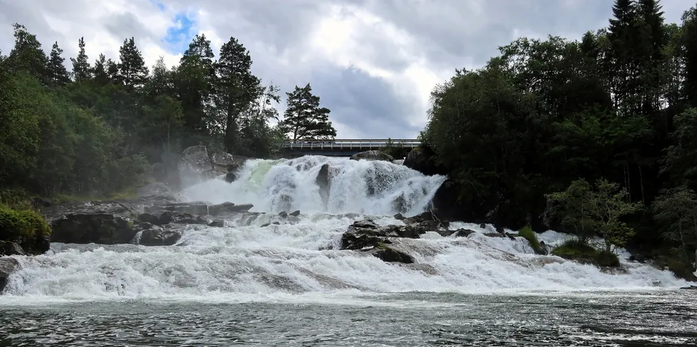 Søknaden om å bygge ut Smisetfossen kraftverk ble avslått fordi NVE mener at den omsøkte utbyggingen vil være i strid med vernegrunnlaget for vassdraget.