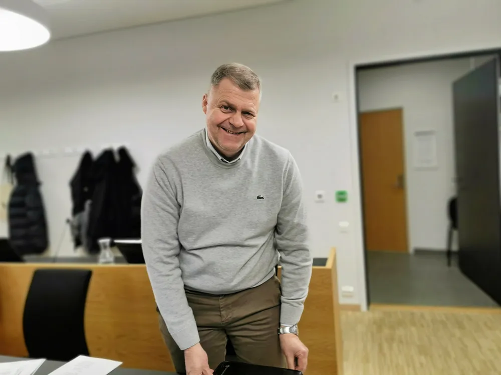 Mekler Kåre Nyvoll i Atlantic Marine.
