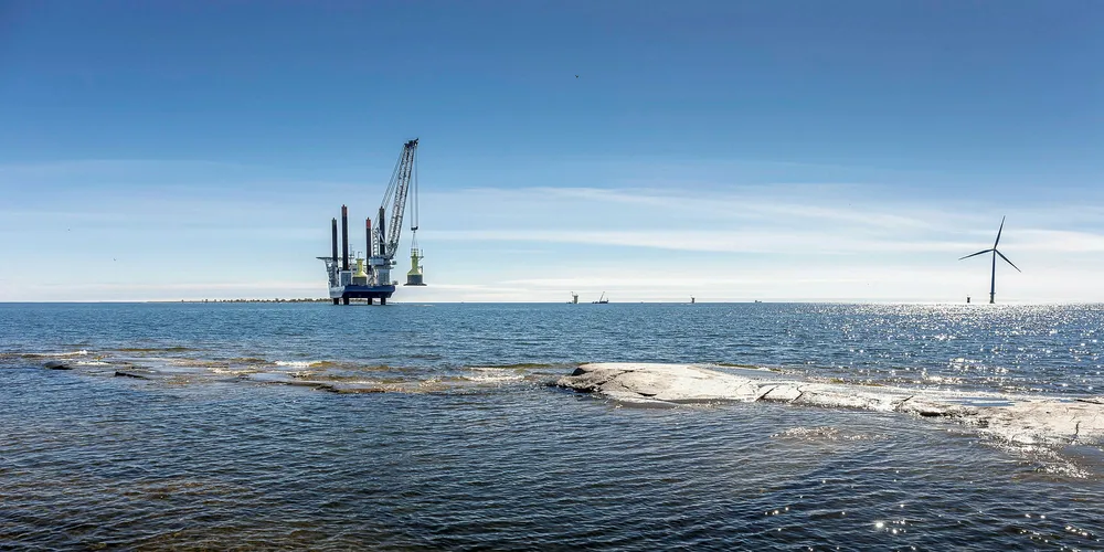 Installation at the 40MW Tahkoluoto wind park. Pic: Markku Saiha - ©Suomen Hyötytuuli Oy