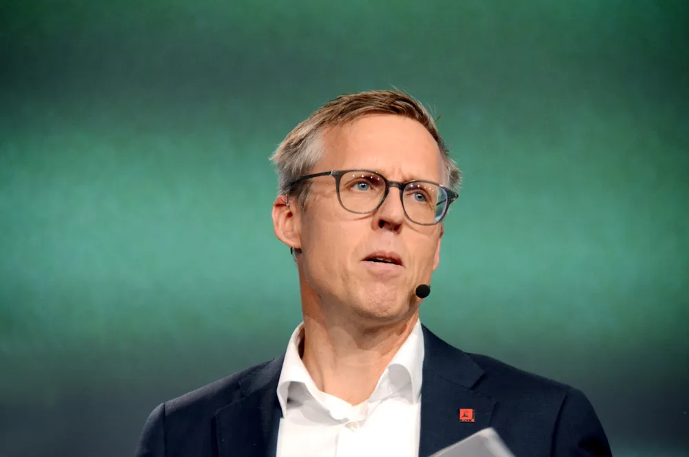– Vi ser primært for oss en gjennomgang av uregulerbar kraftproduksjon, men vi tar gjerne innspill på andre områder også, sier Kristian Markegård, direktør for tilsyn og beredskap i NVE.