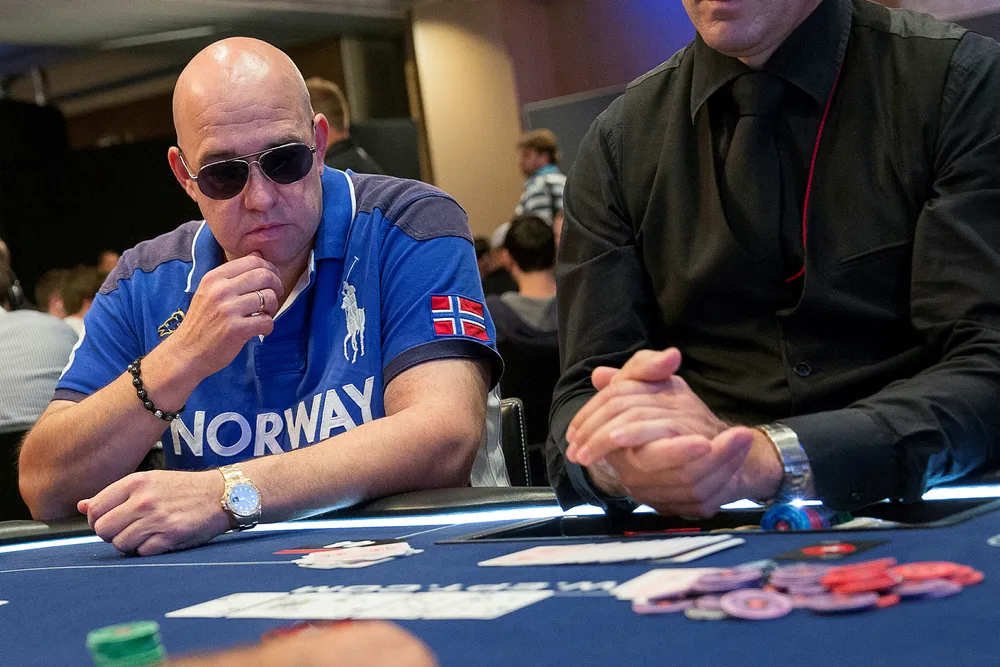Investoren, gründeren, milliardæren og pokerspilleren Morten Klein startet selskapet River iGaming i 2017. Nå legger selskapet sine nettkasinoer ut for salg. Her fra en pokerturnering i Barcelona i 2013.