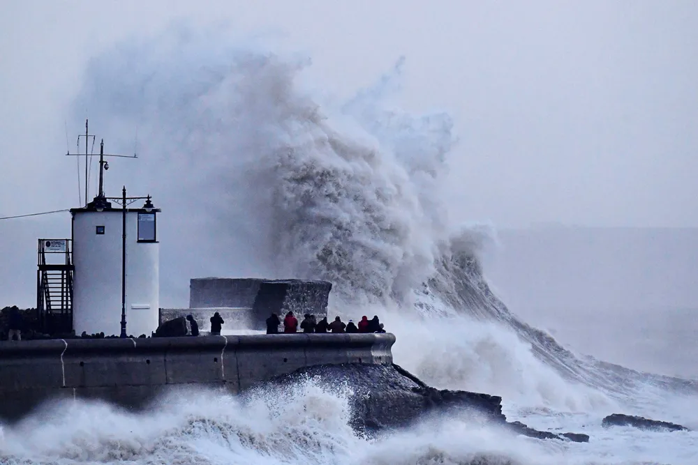 Vi har havet å takke for at de av oss som lever på land, ikke opplever enda større klimaendringer, skriver artikkelforfatteren.