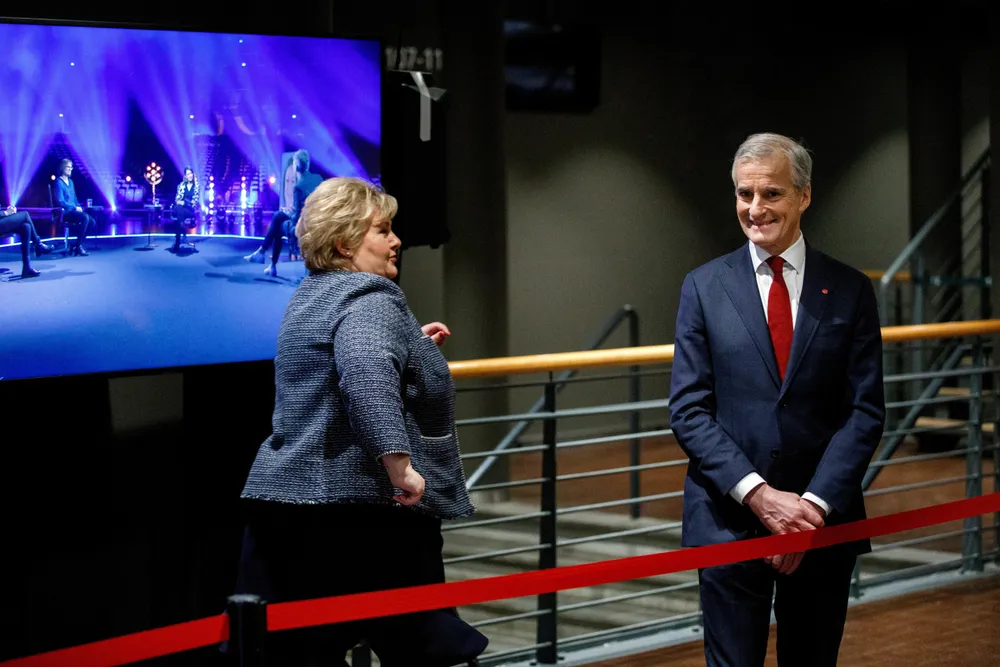 Statsminister Erna Solberg (H) og Ap-leder Jonas Gahr Støre går inn i stortingsvalgkamp. Vi har behov for politikere som evner å justere kursen, skriver artikkelforfatteren.