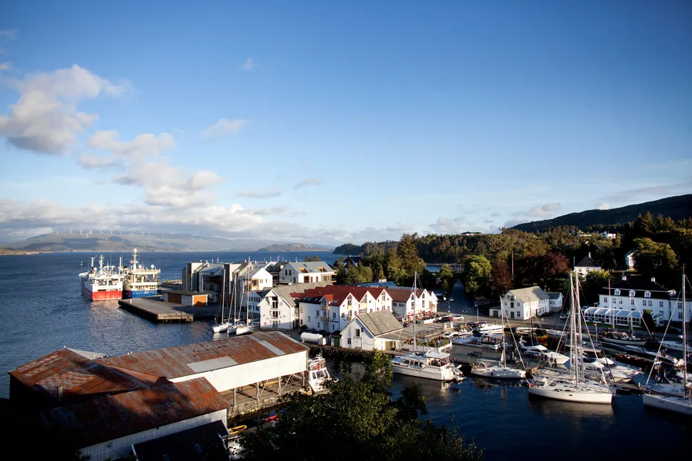 Det er ikke Austevoll mot Oslo, skriver Håkon Haugli.