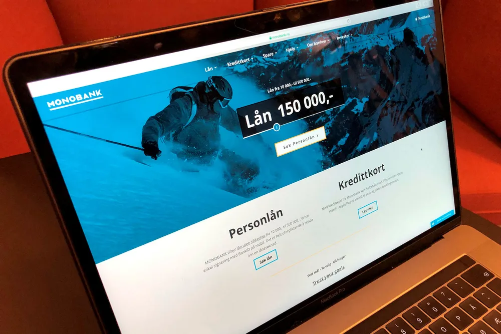 567.000 nordmenn har kredittkortgjeld som det løper renter på. Renten er ofte på opptil 20 prosent.