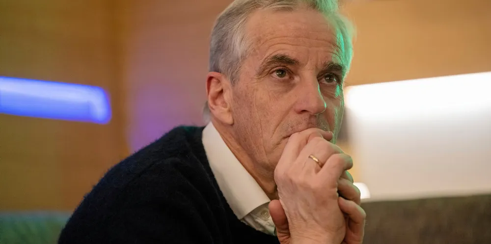 Statsminister Jonas Gahr Støre har en politisk nøtt i vente når han skal avgjøre om norske havner skal stenges for russerne eller ei.