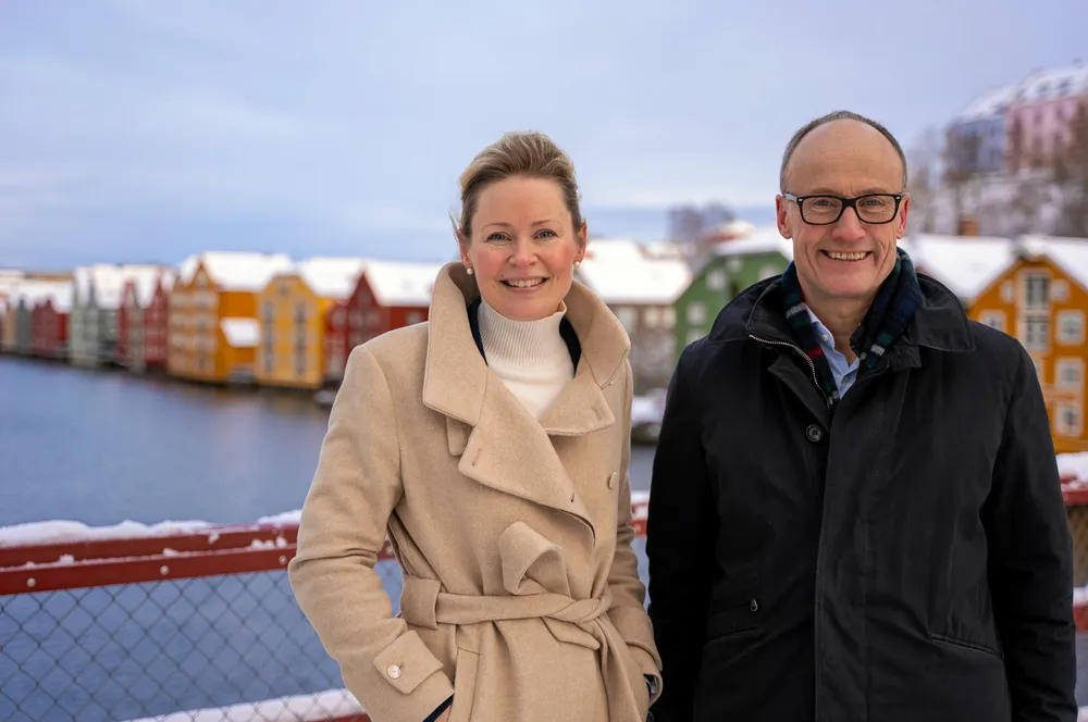 Enova får 6 milliarder kroner mer å dele ut til flytende havind – prosjekter i 2025. Her representert ved direktør for teknologi- og markedsutvikling Astrid Lilliestråle og administrerende direktør Nils Kristian Nakstad.