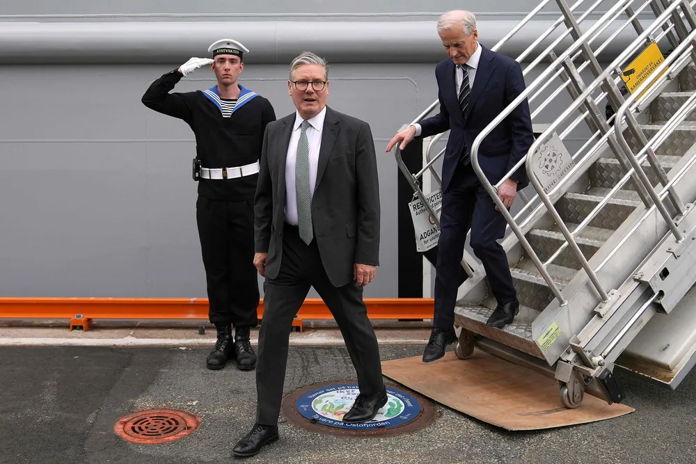 Britenes statsminister Keir Starmer håper på tilslag hos statsminister Jonas Gahr Støre.
