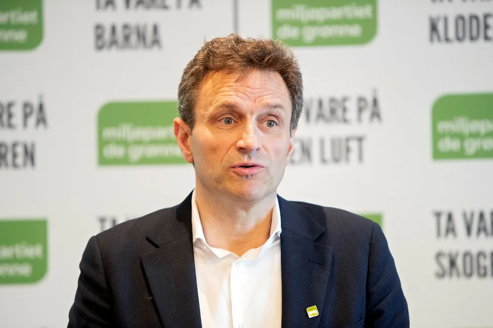 Nasjonale talsperson Arild Hermstad i MDG mener folk bør få reise hvor de vil når de mottar arbeidsavklaringspenger. Foto: Ryan Kelly / NTB scanpix