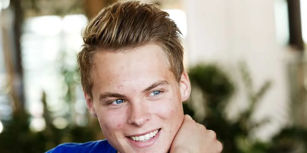 GUSTAV MAGNAR WITZØE tjener gode penger.