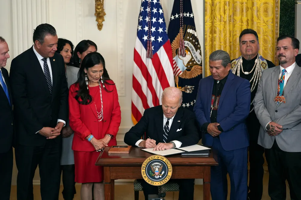 President Joe Biden erklærte denne uken to nye store verneområder i California: Chuckwalla National Monument og Sáttítla Highlands National Monument. Det vil innebære et forbud mot boring etter olje og gass, gruvedrift og andre industriaktiviteter i området.