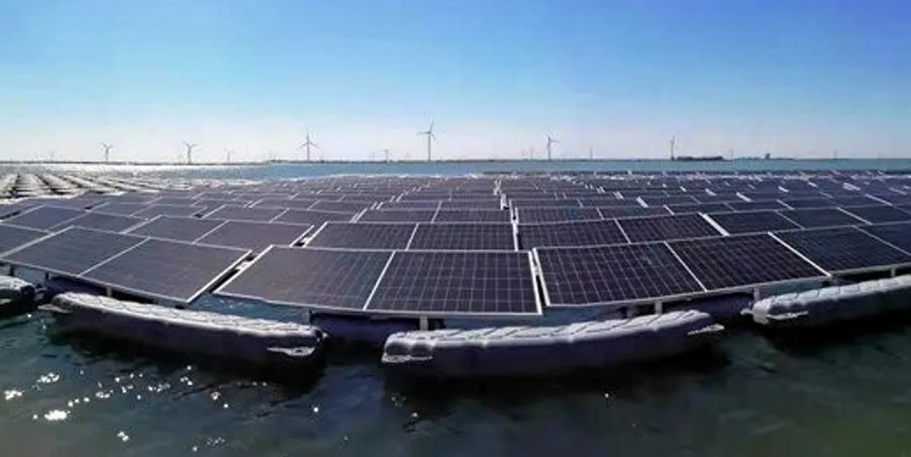 Floating modules and turbines at Huaneng Dezhou Dingzhuang.