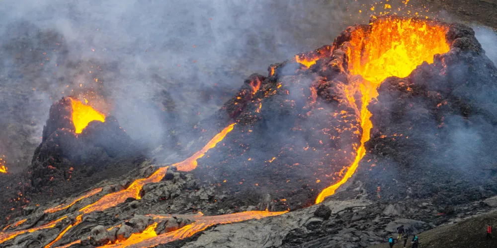 Iceland has declared a state of emergency after a series of earthquakes on the Reykjanes peninsula, and the Icelandic Meteorological Office (IMO) said there was a considerable risk of an eruption.