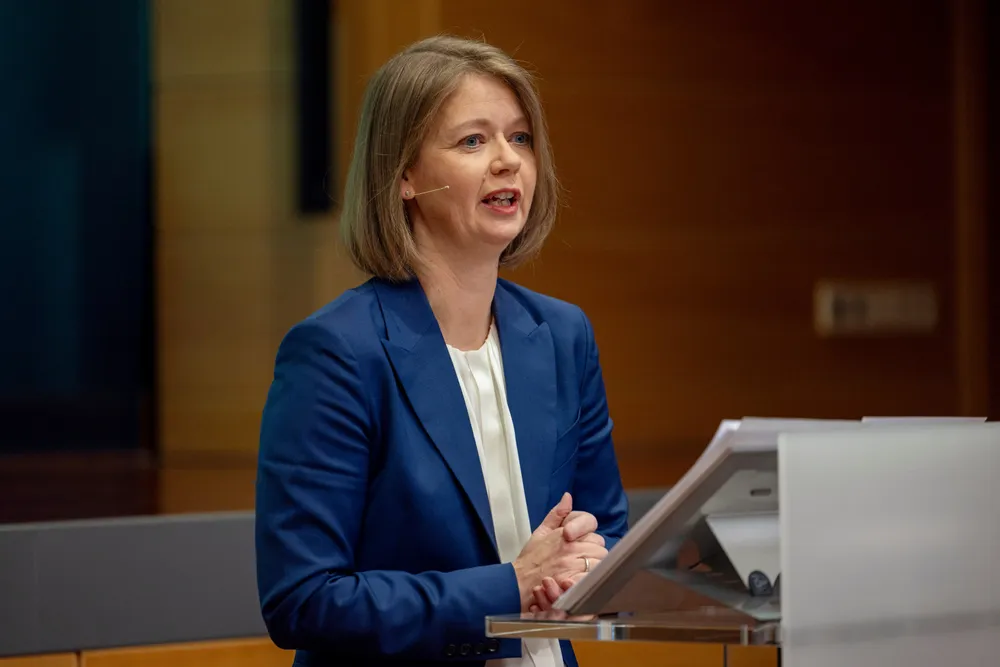 Jeg håper Norges Bank stadig er sitt ansvar bevisst, selv om det skulle kreve enda en omgang på renteskruen, skriver Knut Anton Mork. Sentralbanksjef Ida Wolden Bache.