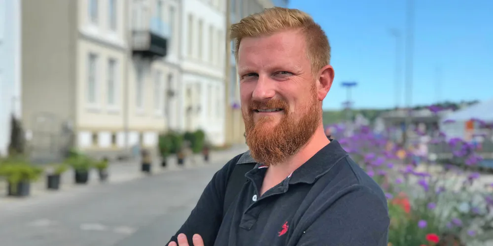 Ringnotreder Ola Christian Olsen i Olsen gruppen i Austevoll tar kontrollen i snøkrabberederiet.