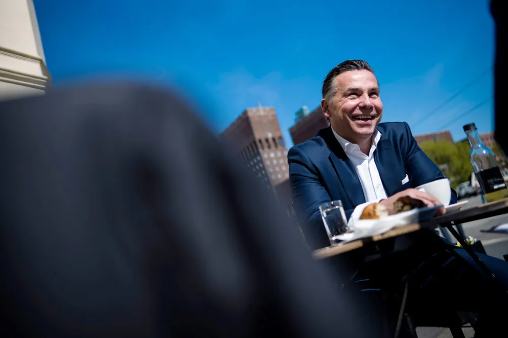 Robin Kamark er tidligere SAS-direktør, og nå i toppledelsen i Etihad Airways – og har sagt opp jobben. Det har også toppsjefen i SAS, der Kamark har jobbet det meste av karrieren.