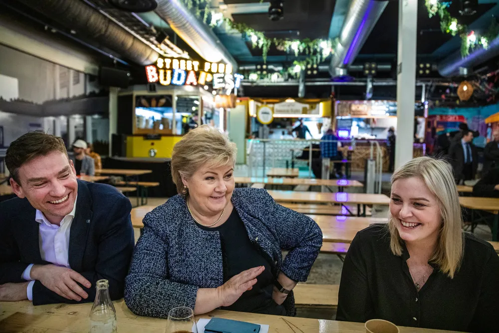 Erna Solberg og hennes nestledere Tina Bru og Henrik Asheim skal blant annet diskutere oljeboring i Lofoten, Vesterålen og Senja. De må ta til fornuft, og stoppe de oljekåte i partiet for å sikre både fiskebestandene og turistnæringens framtid.
