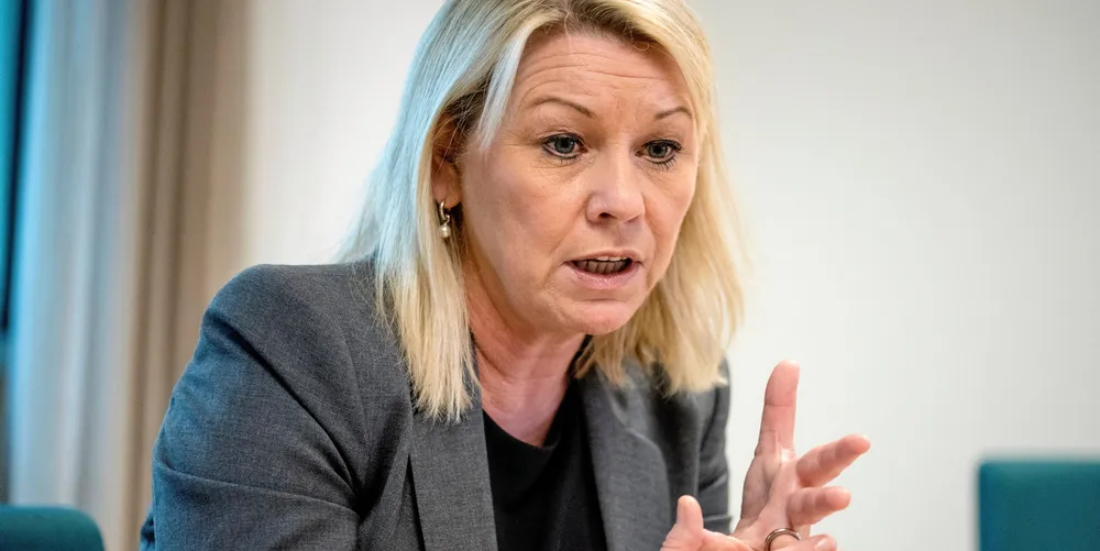 – Vi må alle være oppmerksomme på at verden fortsatt er preget av en pandemi, sier justisminister Monica Mæland i en pressemelding fredag.