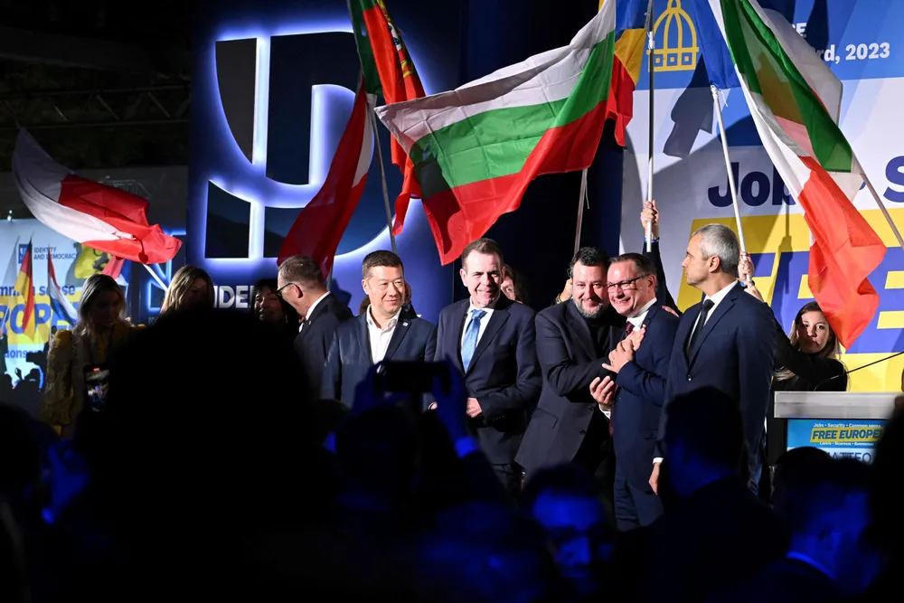 Felles front. Ledere fra Europas mørkeblå høyre samlet på renessanseslottet Fortezza da Basso i Firenze søndag.