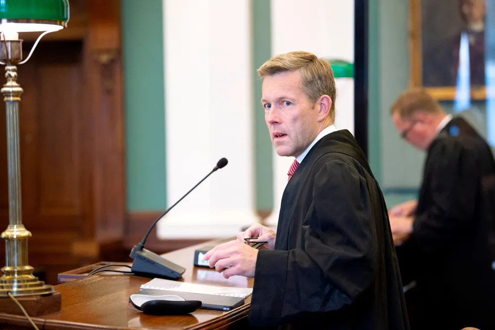 Sist høst vant advokat Amund Noss (venstre) frem i en historisk BankID-sak i Høyesterett. Nå går han inn for en kvinne som ble utsatt for såkalt Olga-svindel. Også denne gangen er Forbrukerrådet med på laget.