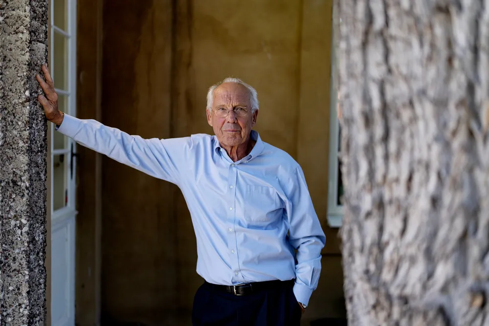 Jørgen Randers (bildet) undervurderer kostnadene ved klimakutt – og klimainnsatsen fra Norge og andre demokratier, skriver Øystein Sjølie.